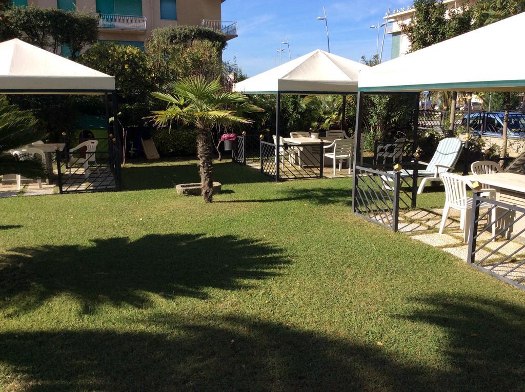 Hotel Smeraldo Lido di Camaiore Exterior foto